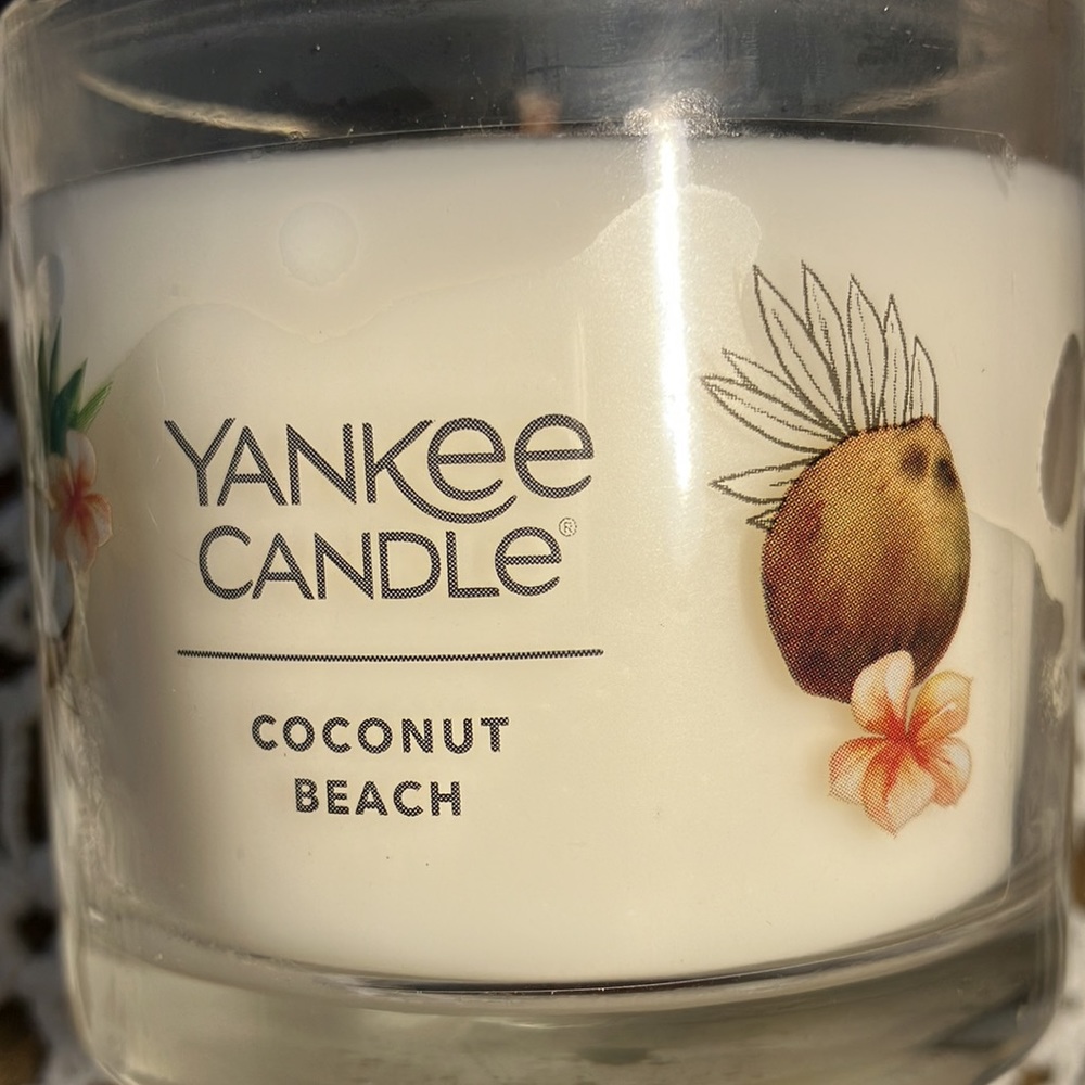 Set Of Two Yankee Candles - Picture 6 of 6